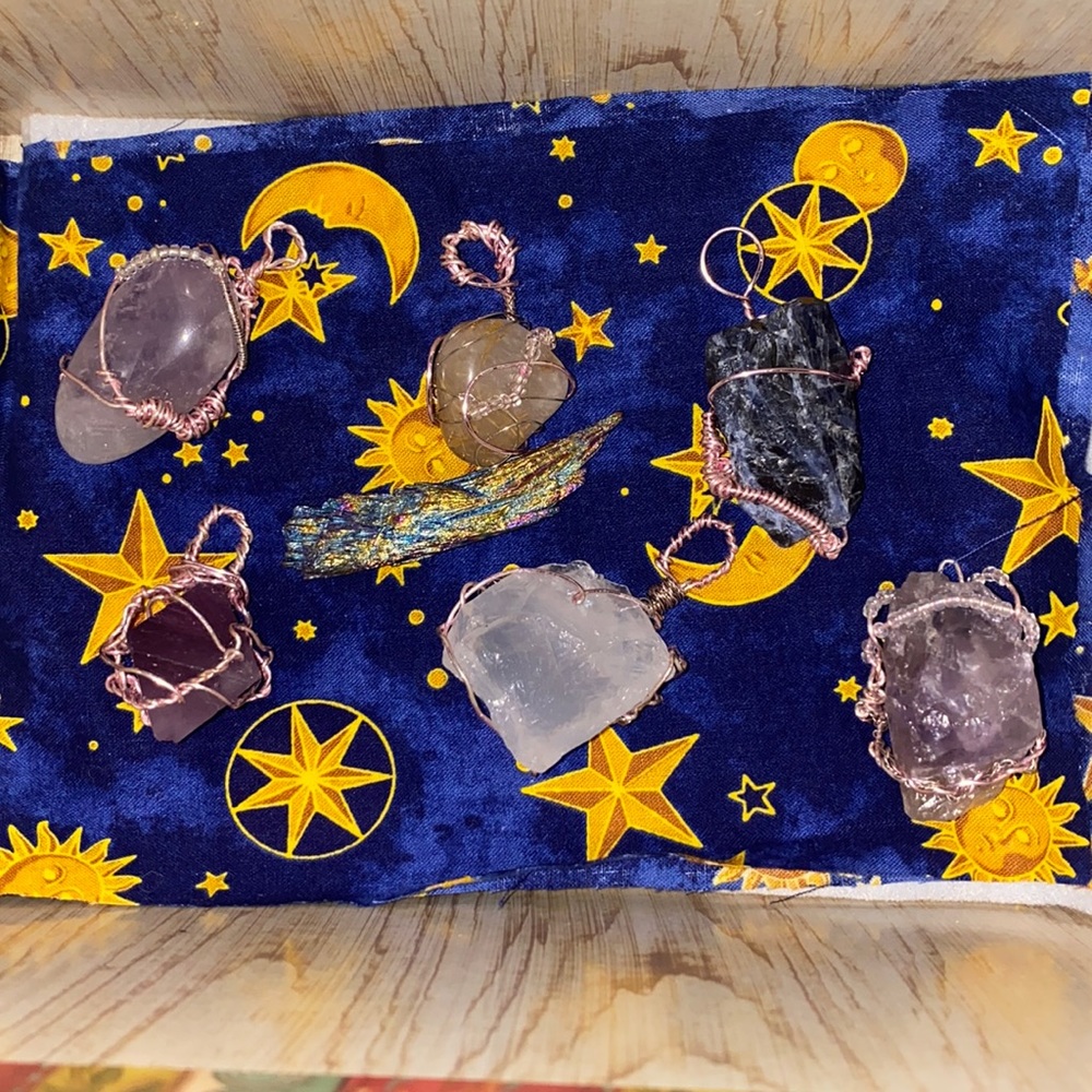 Hand made wire wrapping stones/gems/crystals